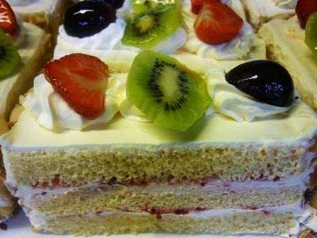 Cream & Fruit Sponge