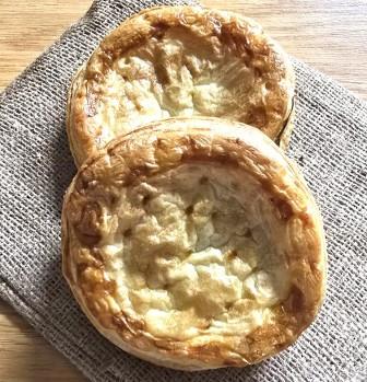 Vegetable & Cheese Puff