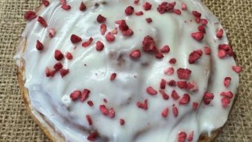 Raspberry Cream Cheese Swirl